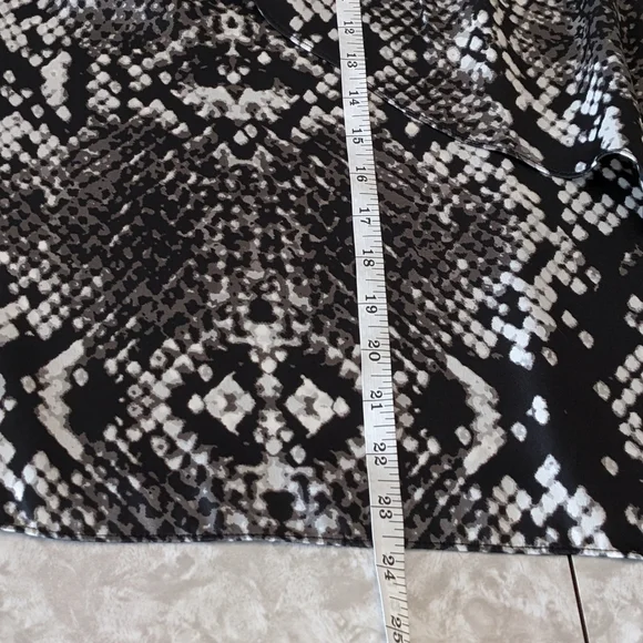 Michael Michael Kors Blouse Size 8 - Picture 4 of 7